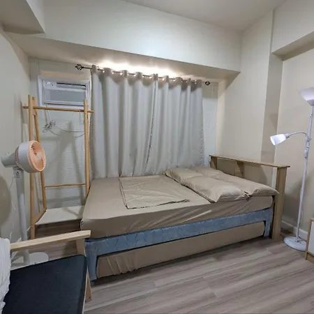 Minimalist Escape In The City